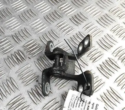 Toyota Land Cruiser (J120) Tailgate/trunk/boot hinge 6880160050