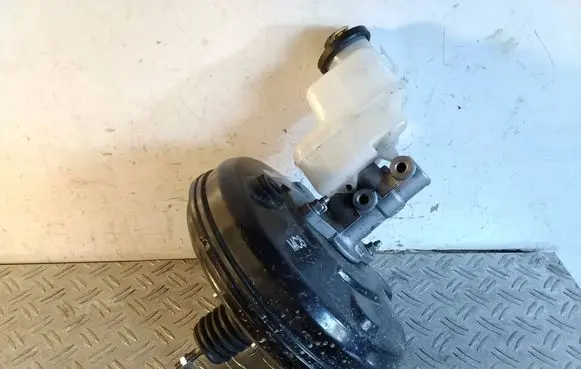 Toyota RAV 4 (XA40) Brake booster 13101019260