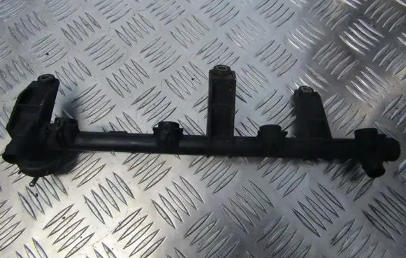 Renault Scenic I Fuel main line pipe 700273495