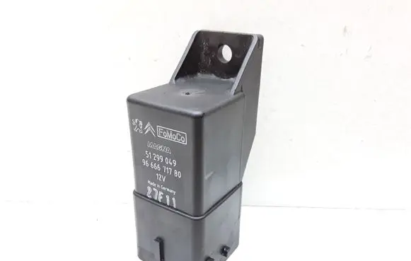 Volvo V70 Glow plug pre-heat relay 51299049 9666671780
