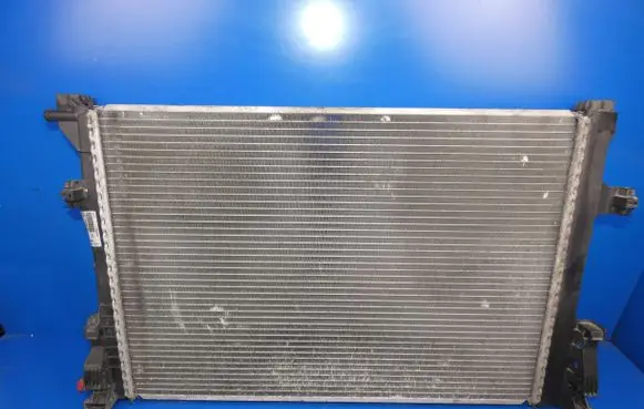 Mercedes-Benz A W176 Coolant radiator EW043001 A2465001203
