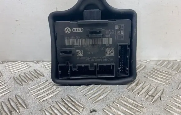 Audi A7 S7 4G Door control unit/module 4G8959793J