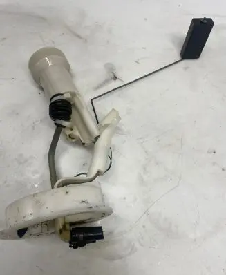 Volkswagen Multivan T4 Fuel level sensor 824395 701919183A