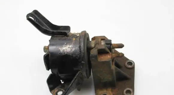 KIA Sportage Engine mount bracket 218352S101