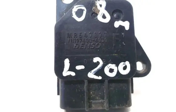 Mitsubishi L200 Mass air flow meter MR547077