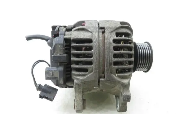Volkswagen Golf IV Generator/alternator 0124325003 028903028D