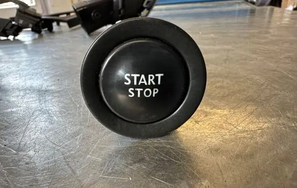 Renault Scenic III - Grand scenic III Engine start stop button switch 1019184