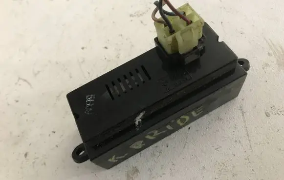 KIA Pride Clock KC111249