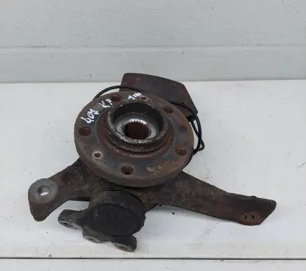 Peugeot 407 Front wheel hub spindle knuckle