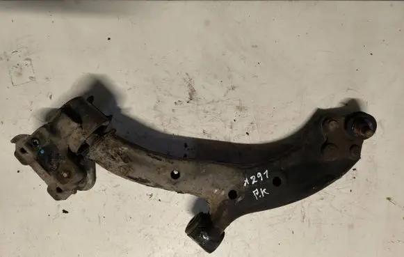 Honda CR-V Front lower control arm/wishbone