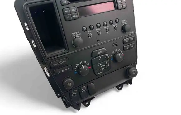 Radio/CD/DVD/GPS head unit