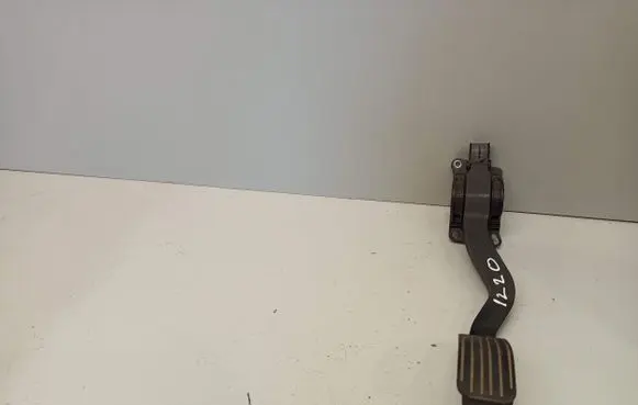 Peugeot 307 Accelerator throttle pedal 0280752235