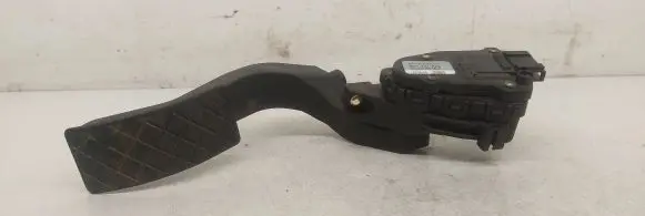 Volkswagen PASSAT B5 Accelerator throttle pedal 8D1721523 6PV00777007