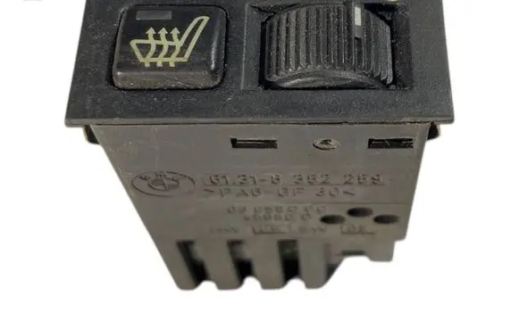 BMW 5 E39 Seat heating switch 8352259 61318352259