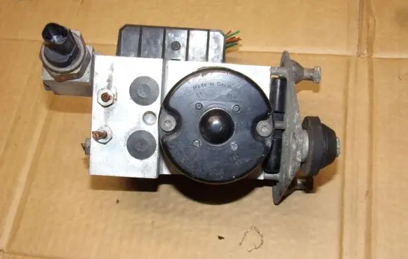 Mercedes-Benz A W168 ABS Pump 0265202483