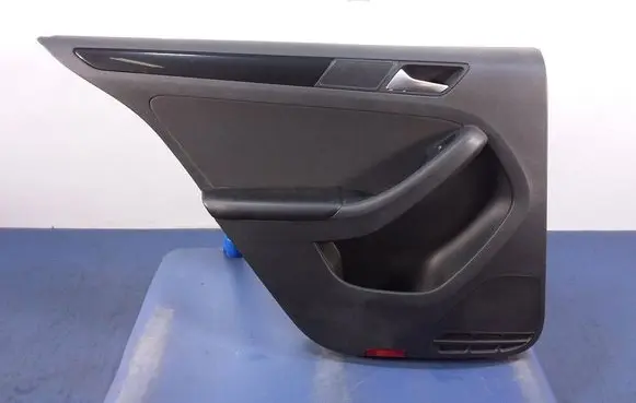 Volkswagen Jetta VI Door card panel trim set