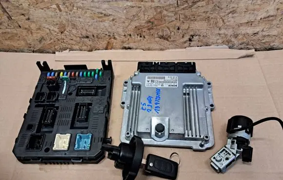 Citroen C5 Engine ECU kit and lock set 9665926880 9664058880