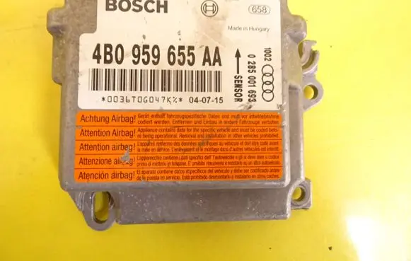 Audi A6 S6 C5 4B Airbag control unit/module 4B0959655AA 0285001693