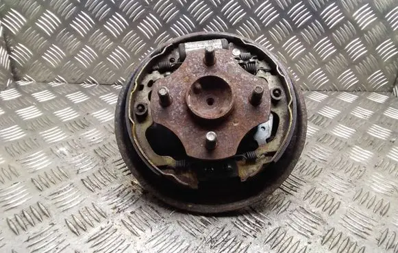 Toyota Yaris Rear wheel hub