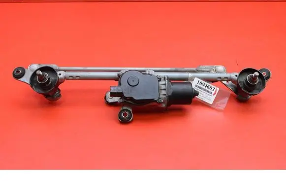 Nissan Qashqai Front wiper linkage and motor