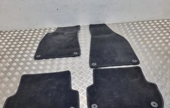 Seat Exeo (3R) Car floor mat set 3C0864523