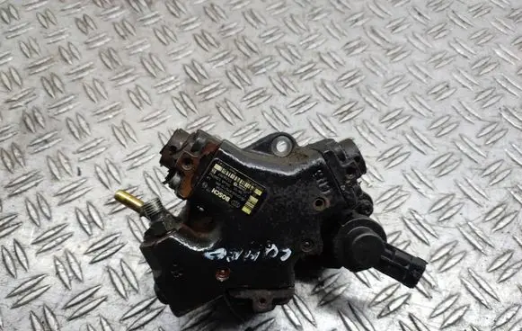 Opel Combo D Fuel injection high pressure pump 0445010266 55236707 10004695392