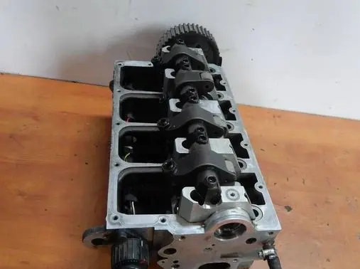 Volkswagen Caddy Engine head 038103373 038103373D 038103373R