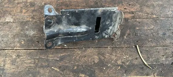 Volvo V70 Radiator support slam panel bracket 