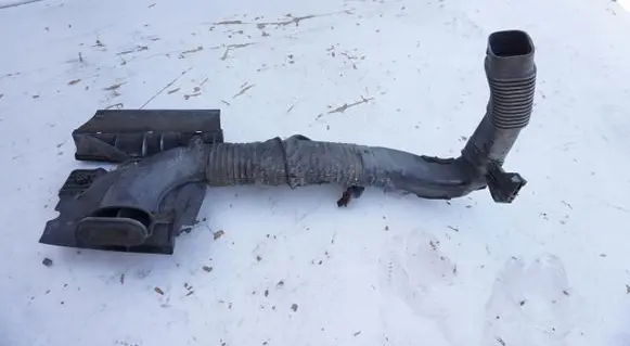 Intake resonator