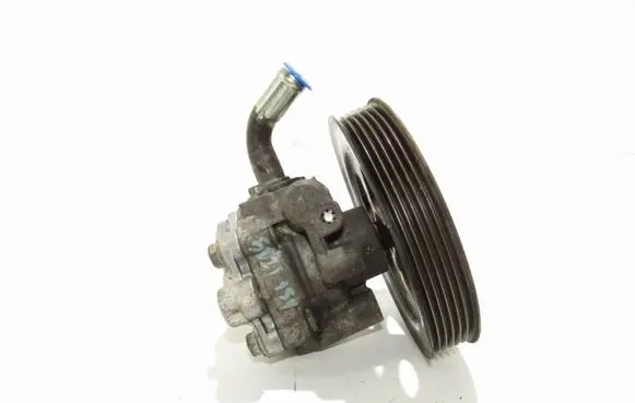 Mitsubishi L200 Power steering pump