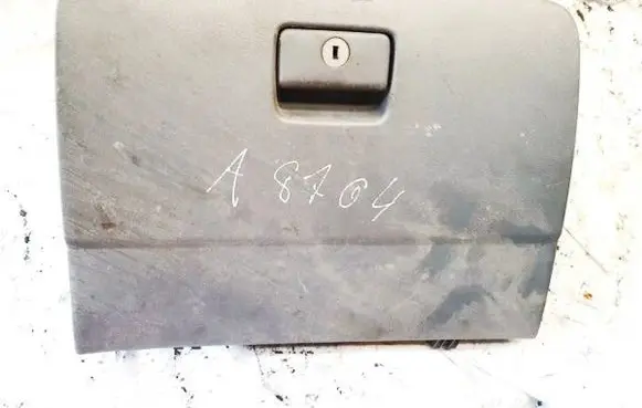 Glove box