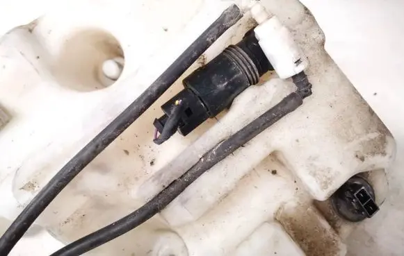 Mercedes-Benz ML W164 Windscreen/windshield washer pump