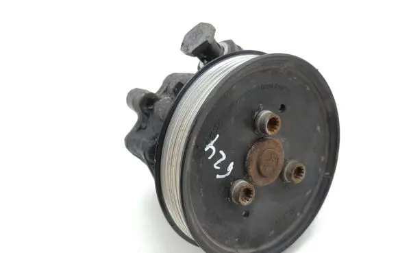 Audi Q7 4L Power steering pump 7L8422154
