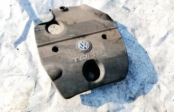 Volkswagen Golf IV Engine cover (trim) 038103925e 038103925f