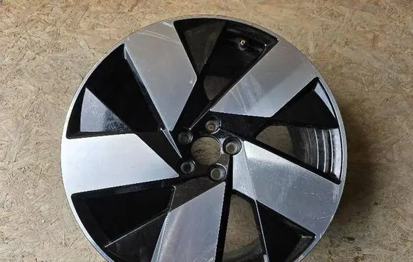 Volvo XC40 R20 alloy rim 32143630
