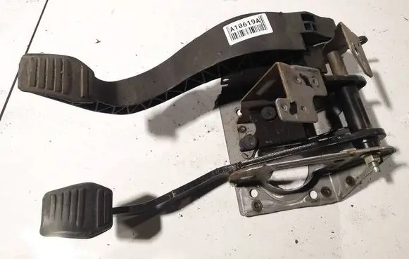 Mazda 2 Clutch pedal 