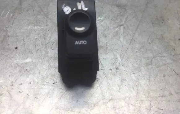 Hyundai i30 Electric window control switch