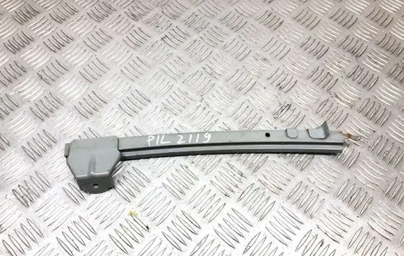 Toyota Avensis T270 Front door window/glass frame 