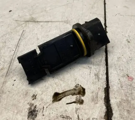 Mercedes-Benz E W211 Mass air flow meter 72268407