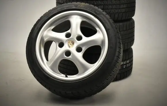 Porsche 911 996 R17 alloy rim 99636212605 99636212400
