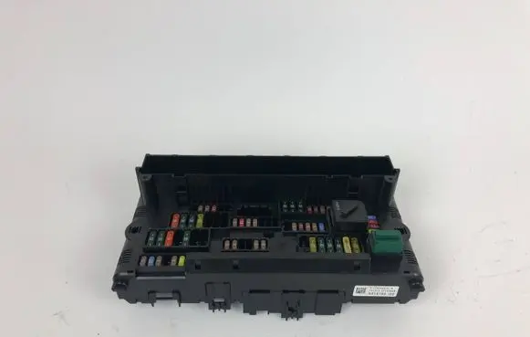 BMW X4 F26 Fuse module 9315150 07131046 317033444