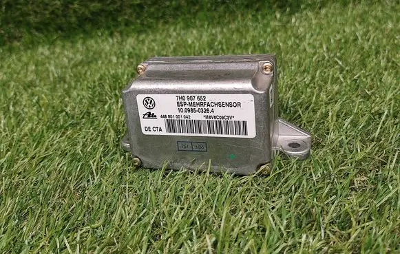 Volkswagen Touareg I ESP acceleration yaw rate sensor 7H0907652