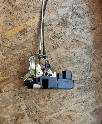 Chrysler Pacifica Front door lock