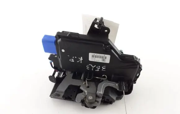 Skoda Octavia Mk2 (1Z) Front door lock 3D1837015AB