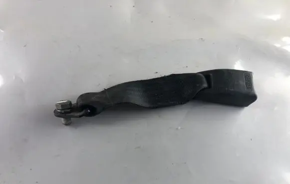 Mitsubishi Pajero Pinin Rear seatbelt buckle