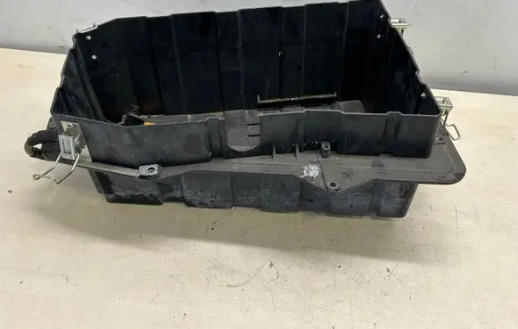 Porsche Cayenne (92A) Battery box tray 7P0801283