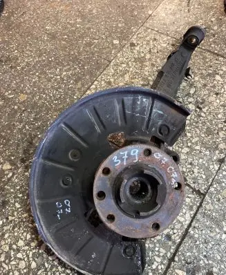 Audi Q7 4L Front wheel hub