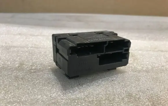 Volvo S60 Other control units/modules 31268907 R8AA11W01 115011