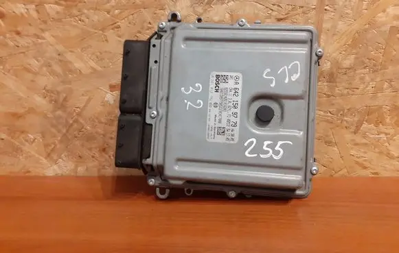 Mercedes-Benz CLS C219 Engine control unit/module A6421509779 0281012782