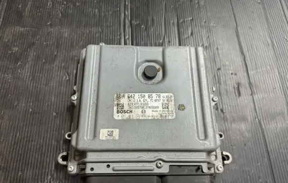 Mercedes-Benz E W211 Engine control unit/module A6421508578 0281018722